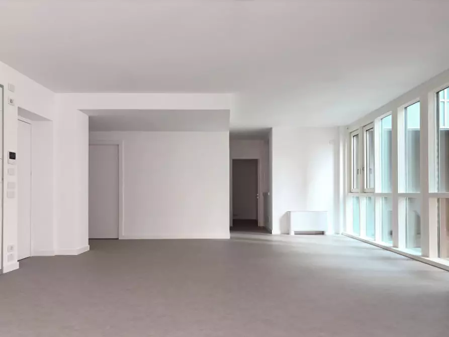 Immagine 7 di Ufficio in affitto  in VIA TEVERE a Venezia