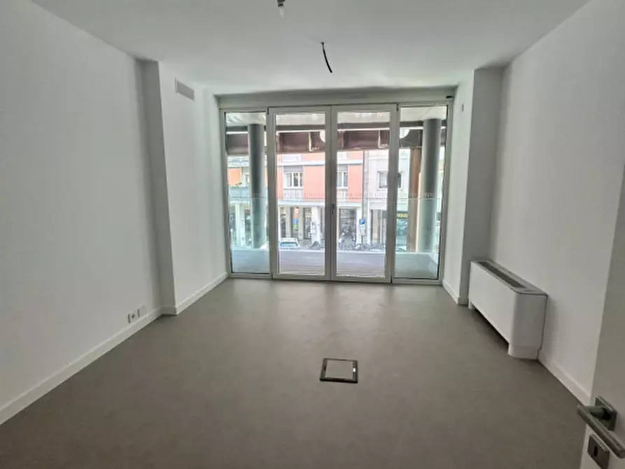 Immagine 1 di Ufficio in affitto  in VIA TEVERE a Venezia