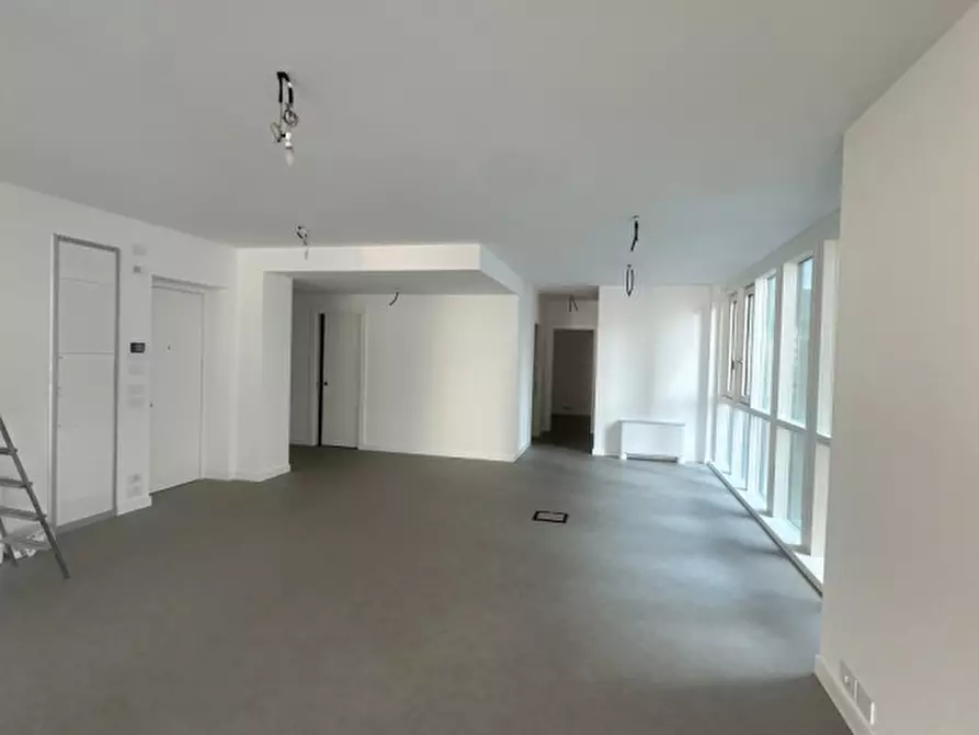 Immagine 4 di Ufficio in affitto  in VIA TEVERE a Venezia