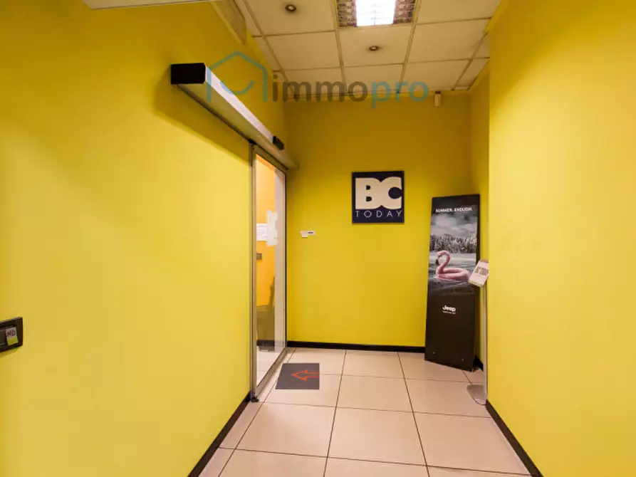 Immagine 5 di Ufficio in vendita  in Strada della Cebrosa 86 a Torino