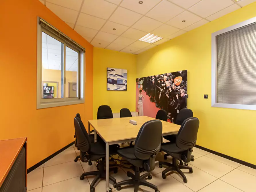 Immagine 13 di Laboratorio in vendita  in Strada della Cebrosa 86 a Torino