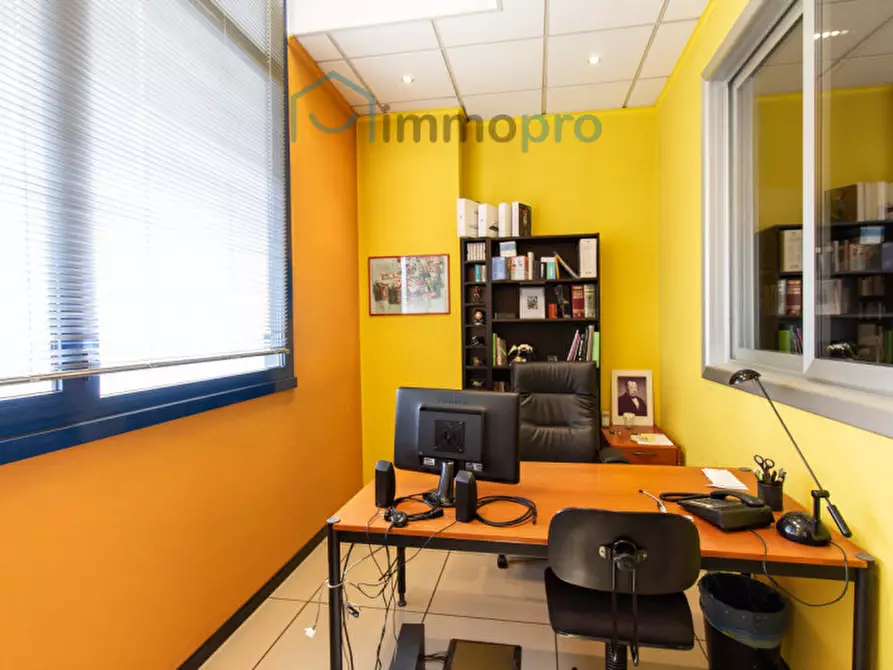 Immagine 20 di Ufficio in vendita  in Strada della Cebrosa 86 a Torino