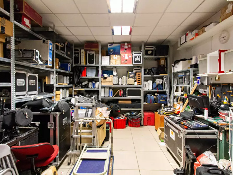 Immagine 26 di Laboratorio in vendita  in Strada della Cebrosa 86 a Torino