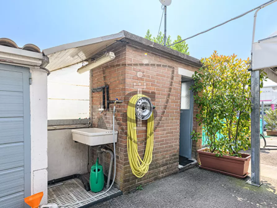 Immagine 8 di Attività commerciale in vendita  in Via Montello, 73 a Marostica