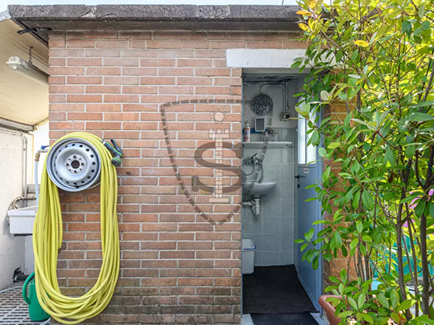 Immagine 9 di Attività commerciale in vendita  in Via Montello, 73 a Marostica