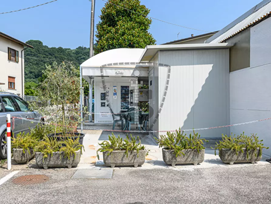 Immagine 17 di Attività commerciale in vendita  in Via Montello, 73 a Marostica