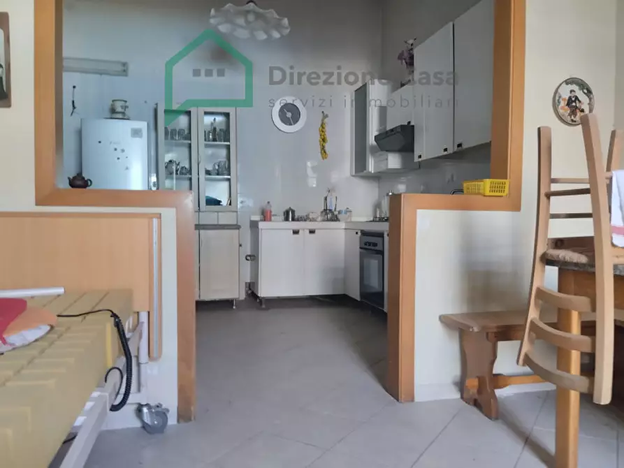 Immagine 1 di Appartamento in vendita  a Napoli