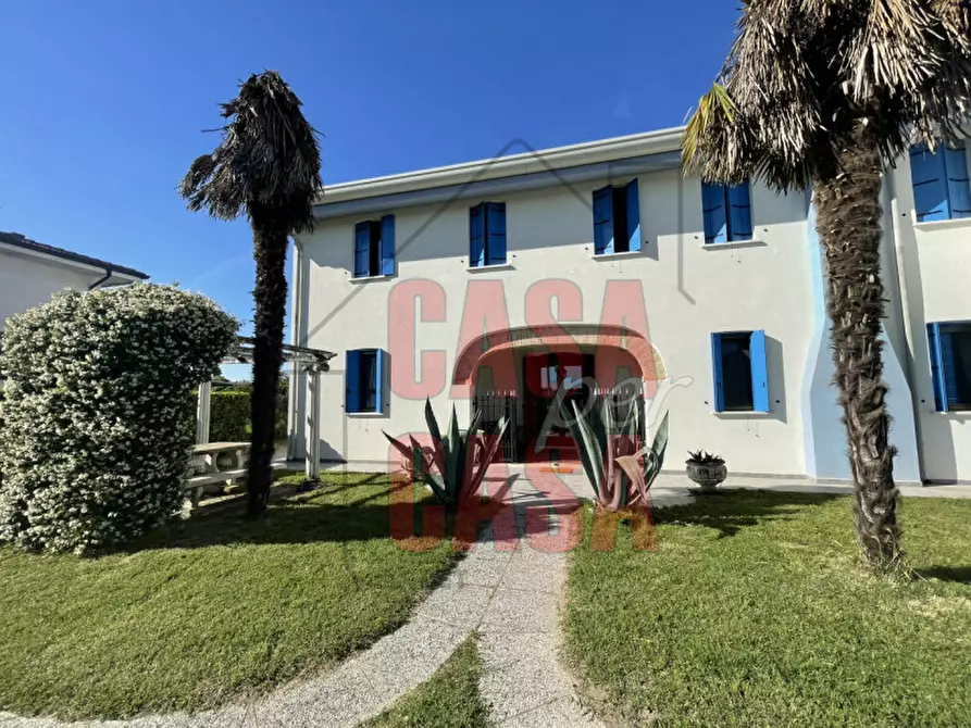 Immagine 2 di Casa indipendente in vendita  in Via Alessandro Manzoni a Badia Polesine