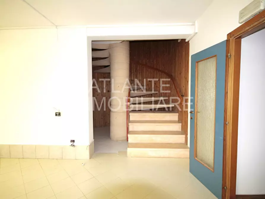 Immagine 5 di Ufficio in affitto  in via Casalecchio a Rimini