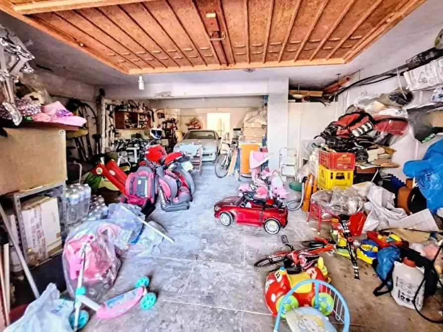 Immagine 19 di Appartamento in vendita  in Viale Kennedy, 25-27, 90014 Casteldaccia PA, Italia a Casteldaccia