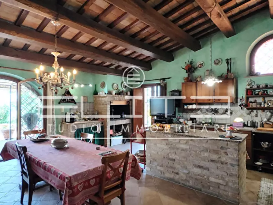 Immagine 11 di Appartamento in vendita  a Osimo