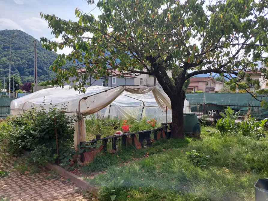 Immagine 3 di Casa bifamiliare in vendita  in Via Giovanni Pascoli  19 a Torrebelvicino