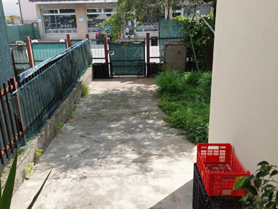 Immagine 4 di Casa bifamiliare in vendita  in Via Giovanni Pascoli  19 a Torrebelvicino