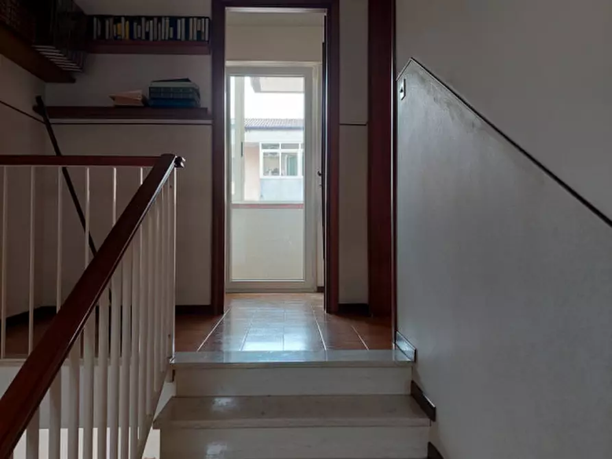 Immagine 10 di Casa bifamiliare in vendita  in Via Giovanni Pascoli  19 a Torrebelvicino