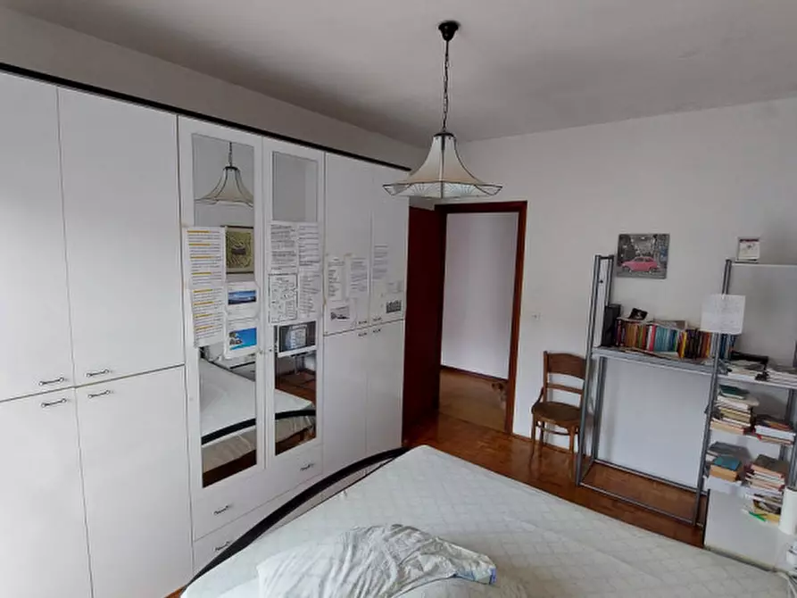 Immagine 14 di Casa bifamiliare in vendita  in Via Giovanni Pascoli  19 a Torrebelvicino