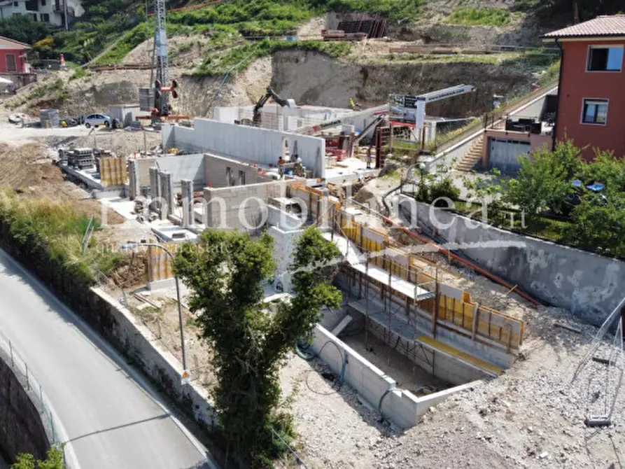 Immagine 9 di Appartamento in vendita  in VIA DEL CARRO n. SNC Piano T-1 a San Zeno Di Montagna