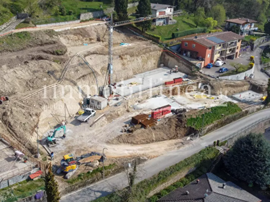 Immagine 2 di Casa bifamiliare in vendita  in VIA DEL CARRO n. 32 Piano S1 a San Zeno Di Montagna