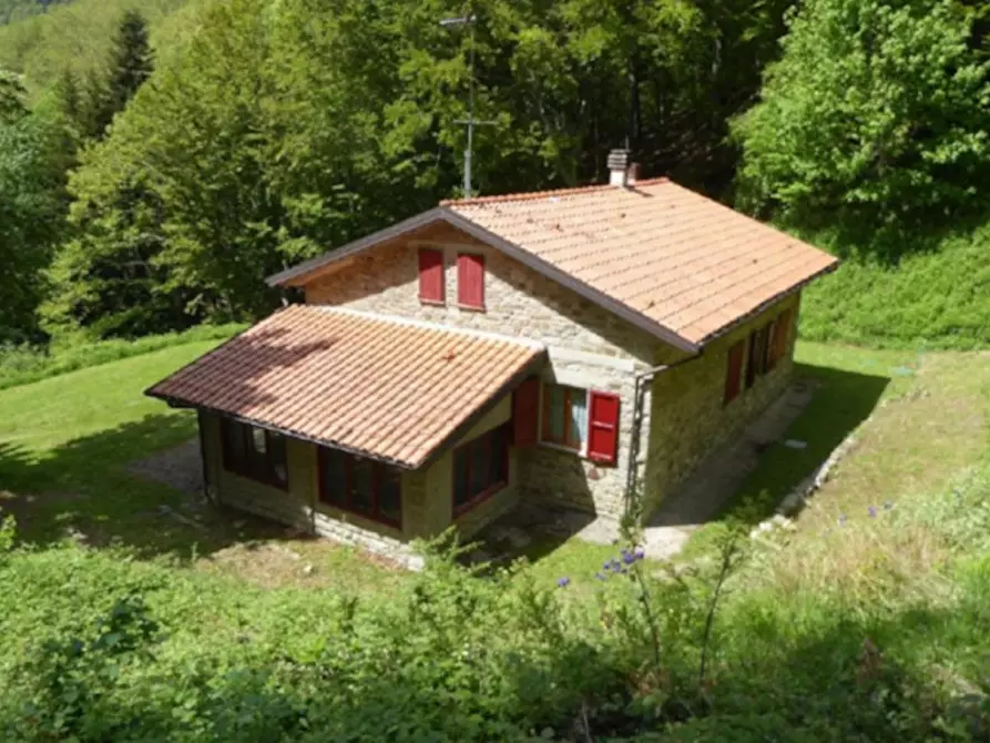 Immagine 2 di Rustico / casale in vendita  in Strada Provinciale Val di Corezzo, AR, Italia a Chiusi Della Verna