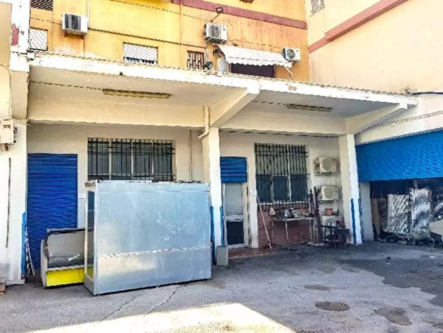 Immagine 1 di Magazzino in vendita  in Via Leonardo da Vinci, 360, 90135 Palermo PA, Italia a Palermo
