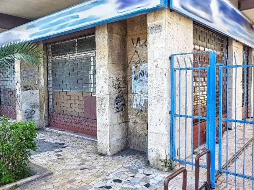 Immagine 15 di Magazzino in vendita  in Via Leonardo da Vinci, 360, 90135 Palermo PA, Italia a Palermo