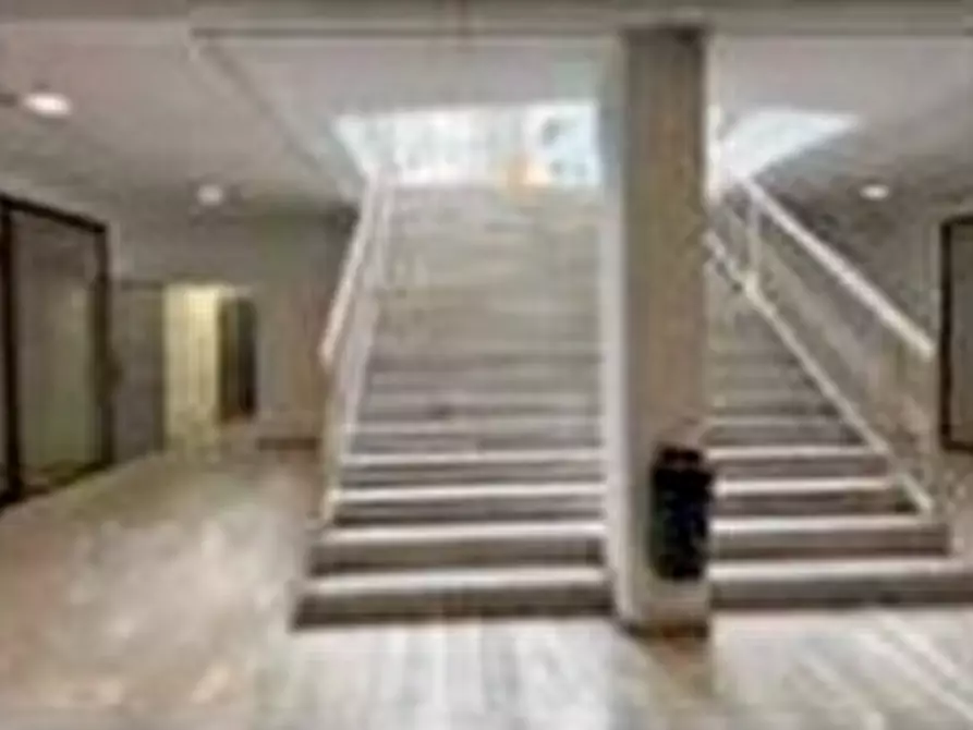 Immagine 3 di Negozio in vendita  in VIA FRANCESCO CRISPI 39 a Vicenza