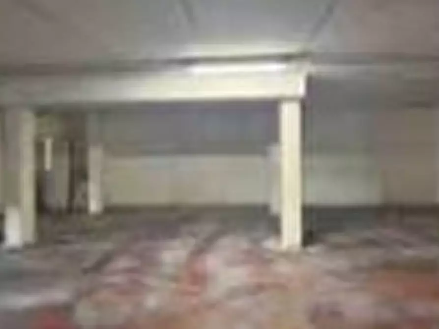 Immagine 8 di Negozio in vendita  in VIA FRANCESCO CRISPI 39 a Vicenza