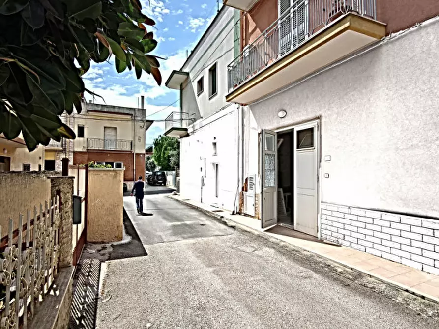 Immagine 2 di Villetta a schiera in vendita  in Corso Nazionale a Fasano