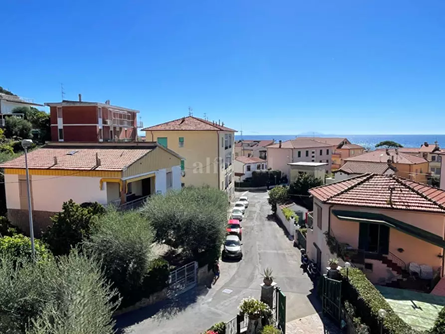 Immagine 1 di Villa in vendita  in Via Monte Grappa a Castiglione Della Pescaia