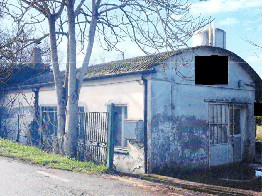 Immagine 3 di Negozio in vendita  in VIA TRENTO 20 a Crespino