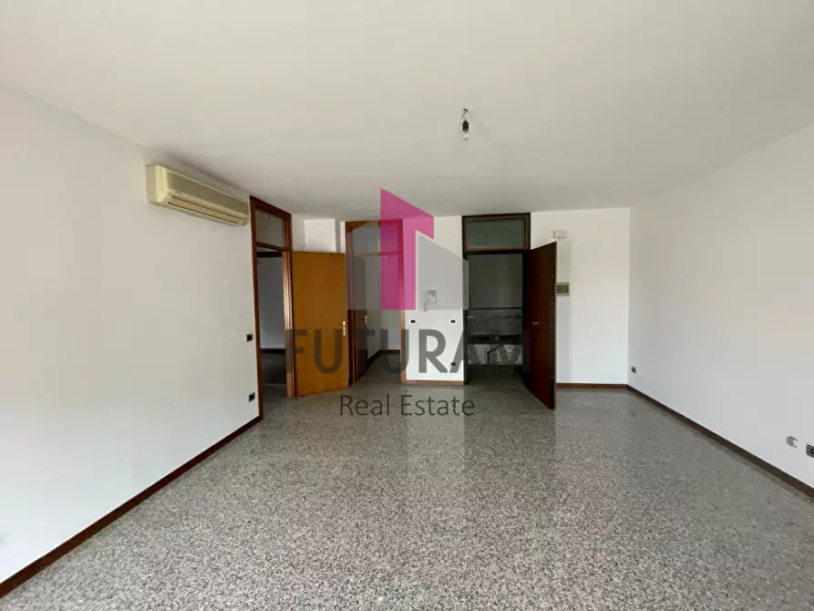 Immagine 5 di Ufficio in affitto  a Noventa Padovana