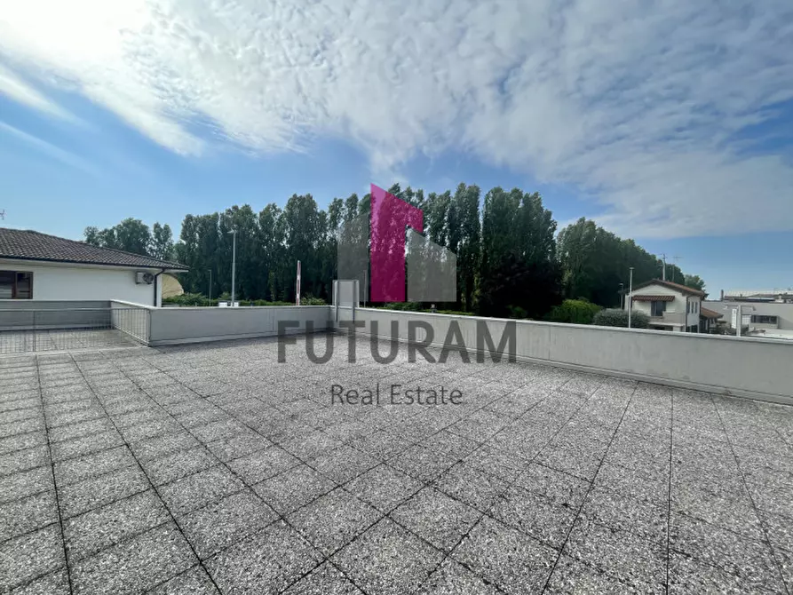 Immagine 19 di Ufficio in affitto  a Noventa Padovana