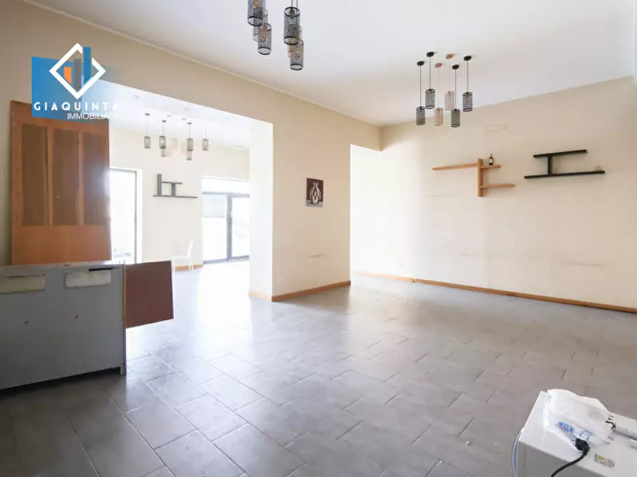 Immagine 4 di Magazzino in vendita  in VIA PALERMO Piano T a Palagonia