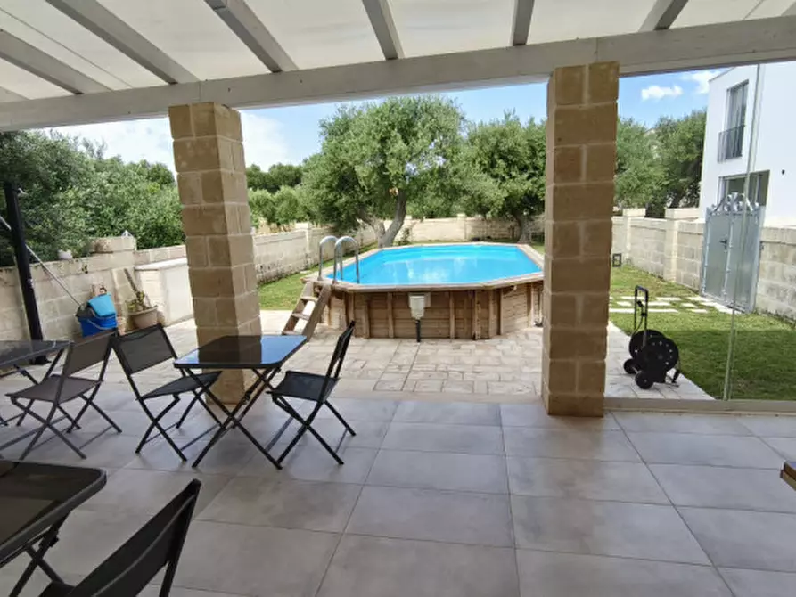 Immagine 3 di Villa in vendita  a Fasano