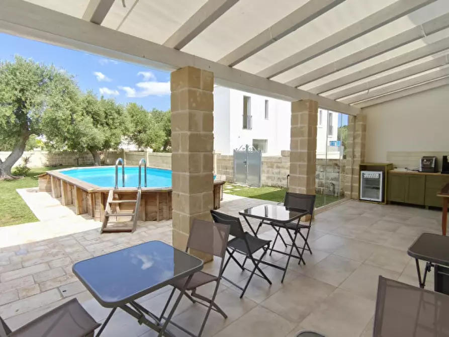 Immagine 4 di Villa in vendita  a Fasano