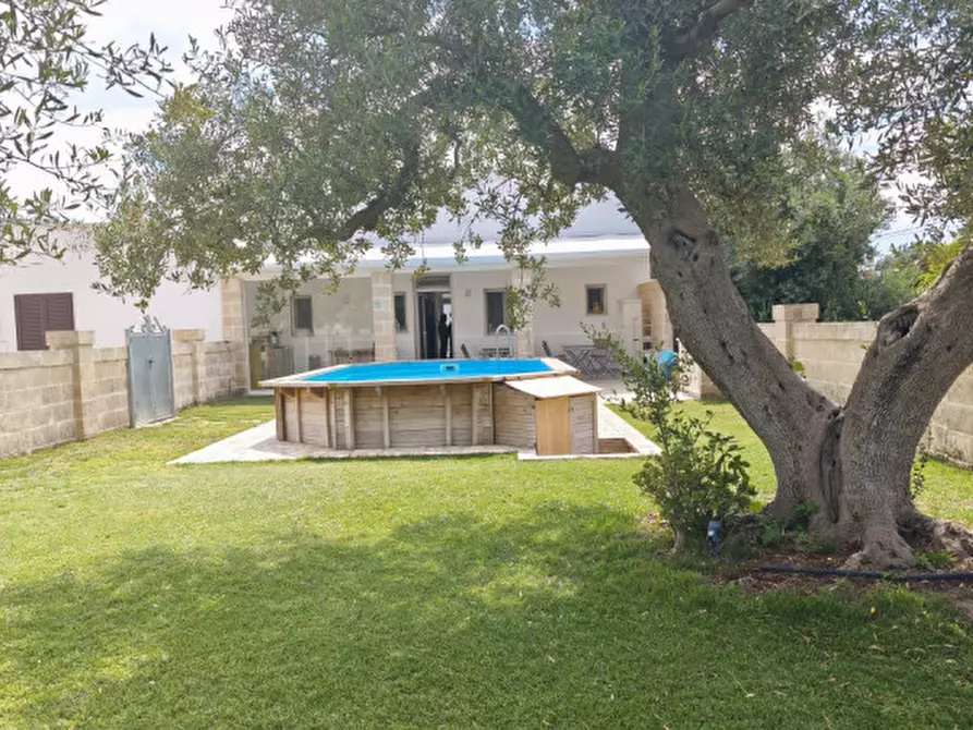 Immagine 5 di Villa in vendita  a Fasano