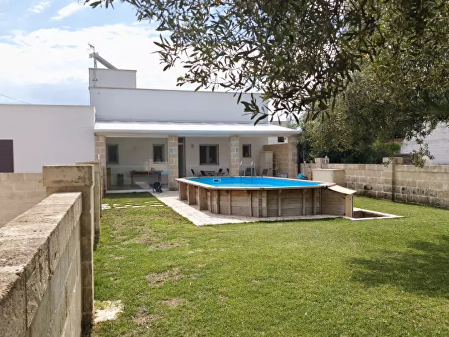 Immagine 6 di Villa in vendita  a Fasano