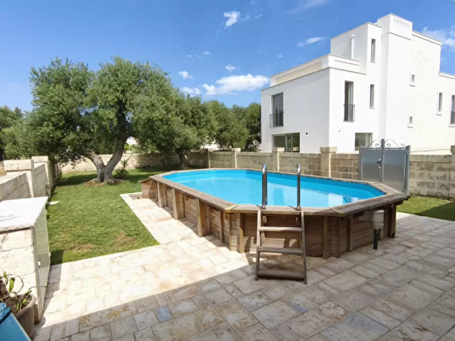 Immagine 11 di Villa in vendita  a Fasano