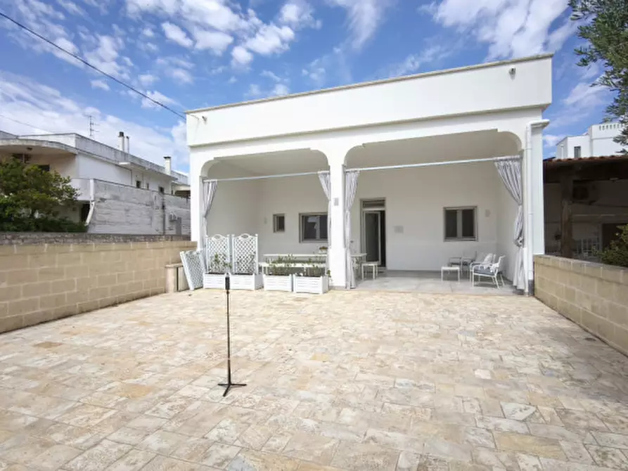 Immagine 27 di Villa in vendita  a Fasano
