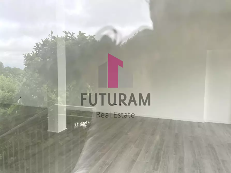 Immagine 10 di Negozio in vendita  a Dolo