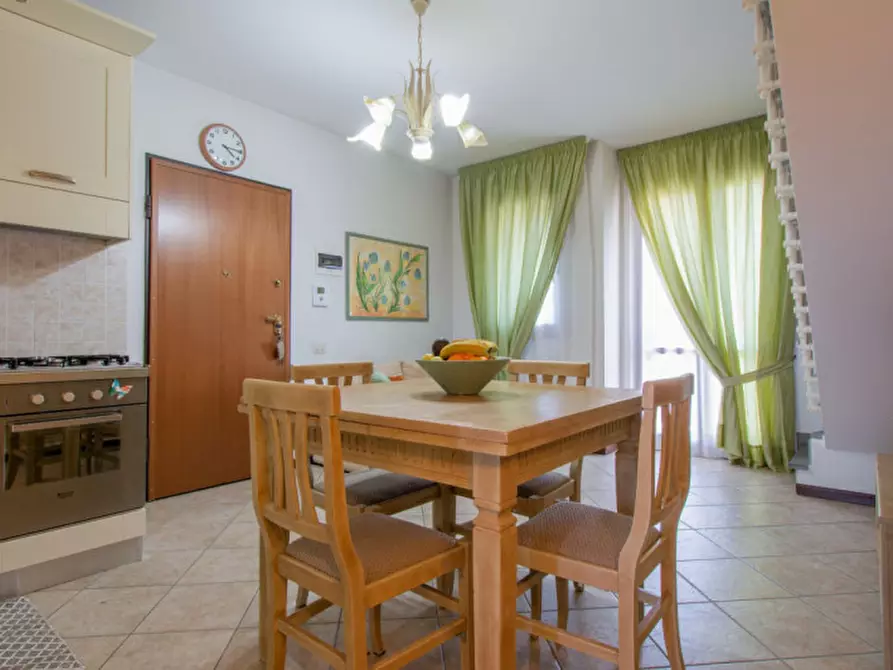 Immagine 1 di Appartamento in vendita  in via montalese a Prato