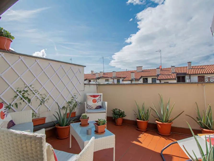 Immagine 11 di Appartamento in vendita  in via montalese a Prato