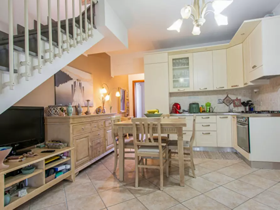 Immagine 20 di Appartamento in vendita  in via montalese a Prato