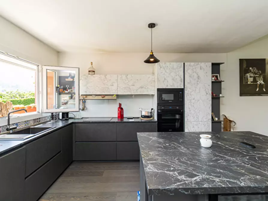 Immagine 5 di Villetta a schiera in vendita  in villaggio rododendro 10 a La Valletta Brianza