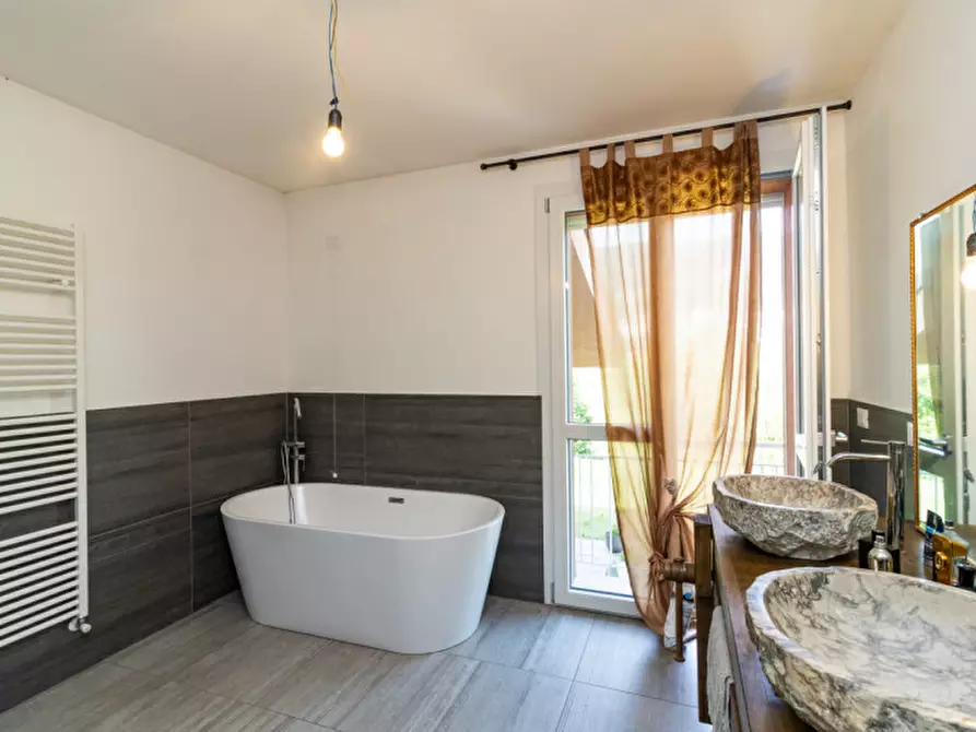 Immagine 7 di Villetta a schiera in vendita  in villaggio rododendro 10 a La Valletta Brianza