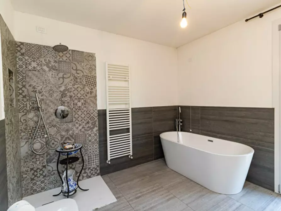 Immagine 8 di Villetta a schiera in vendita  in villaggio rododendro 10 a La Valletta Brianza