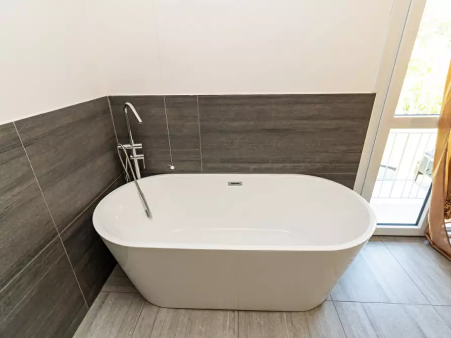 Immagine 10 di Villetta a schiera in vendita  in villaggio rododendro 10 a La Valletta Brianza