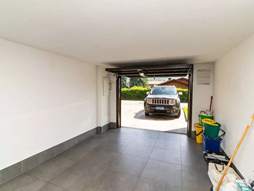 Immagine 25 di Villetta a schiera in vendita  in villaggio rododendro 10 a La Valletta Brianza