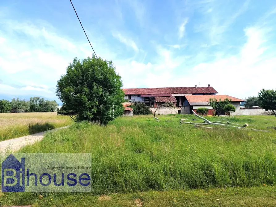 Immagine 14 di Rustico / casale in vendita  a Ponderano