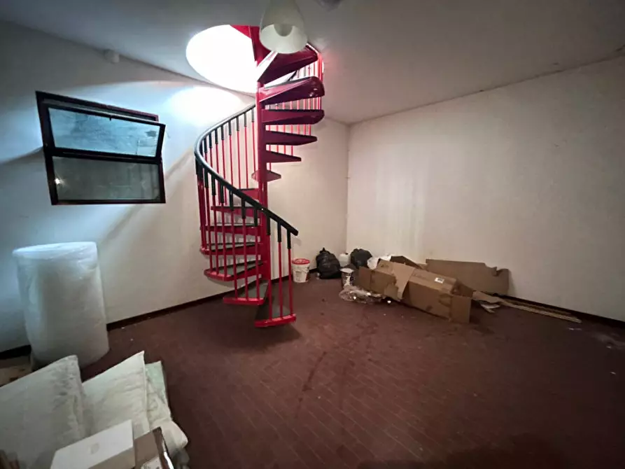 Immagine 3 di Negozio in vendita  in Piazzale Marchesi Lalatta a Sorbolo Mezzani