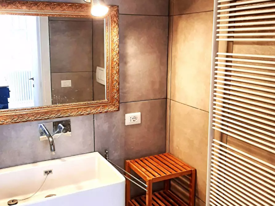 Immagine 11 di Palazzo in vendita  in sestriere san polo a Venezia